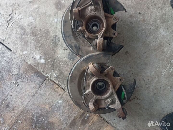 Кулак подвески задний левый правый Land Rover Rang