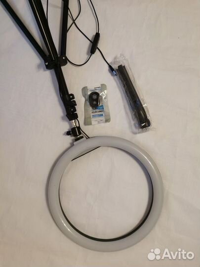 Кольцевая лампа 33 см со штативом