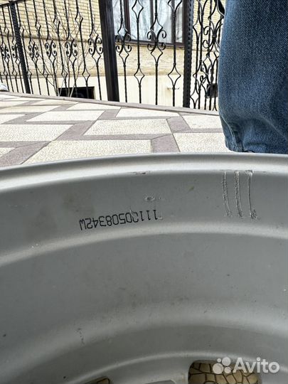 Литой диск r 16