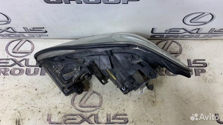 Фара передняя правая Lexus Rx400H MHU38 3mzfe 2006