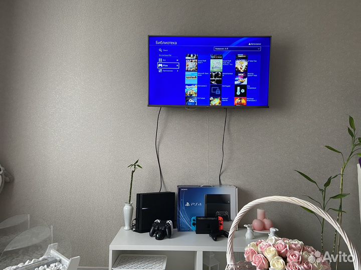 Прошитая Sony PS4 Много игр, доп аксессуары