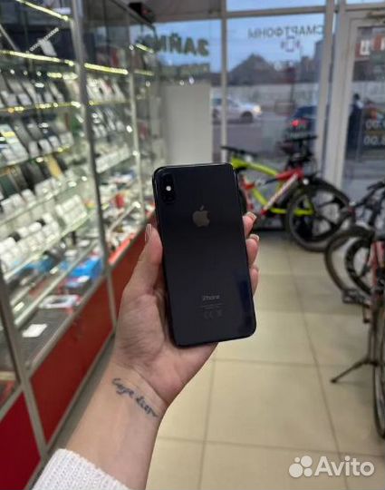 iPhone Xs, 64 ГБ