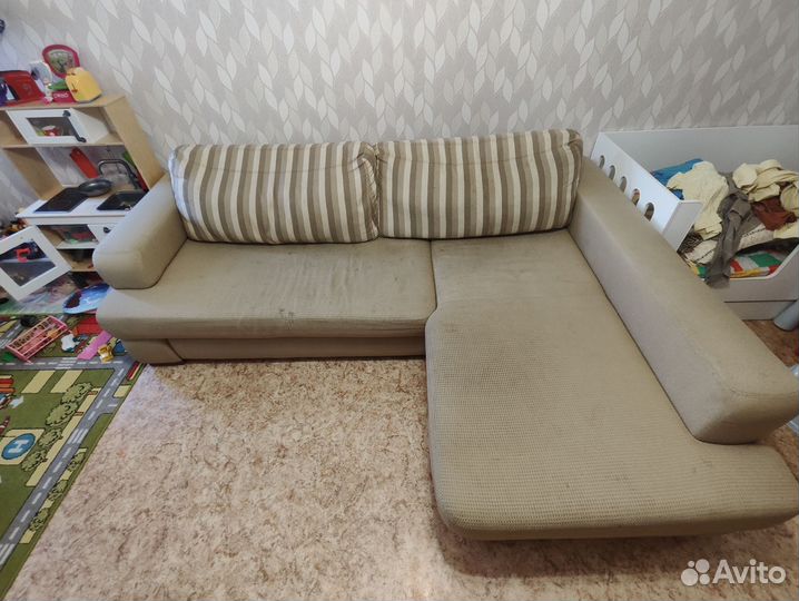 Большой угловой диван раскладной бу