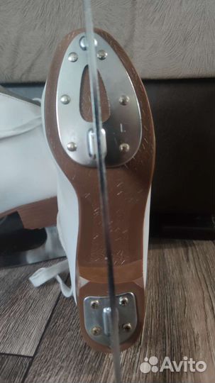 Коньки фигурные atemi