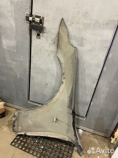 Переднее правое крыло е60