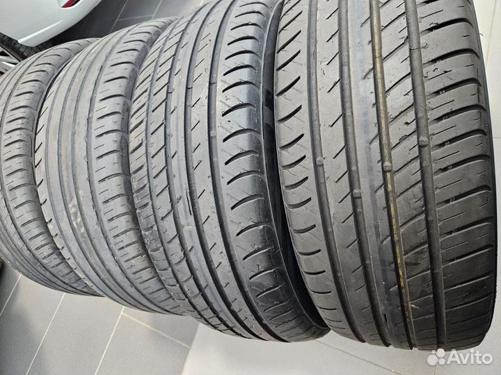 Viatti Strada Asimmetrico 215/55 R17 94V