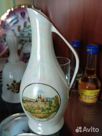 Графин фарфоровый, не большой