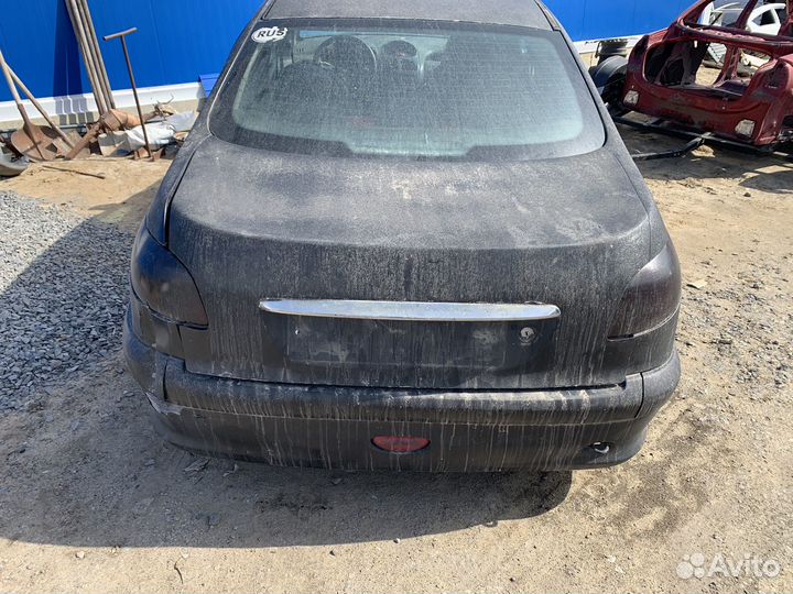 В разборке Peugeot 206 седан