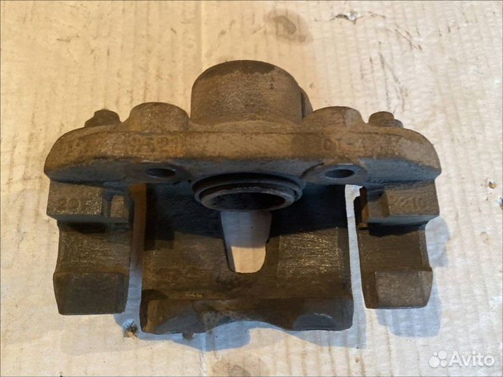 Суппорт тормозной передний правый