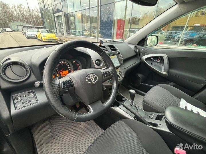 Toyota RAV4 2.0 CVT, 2011, 123 000 км