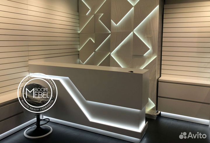 Стойка ресепшн с подсветкой