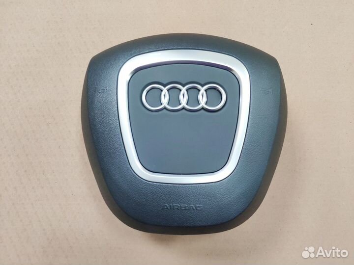 Заглушка руля Audi Q3