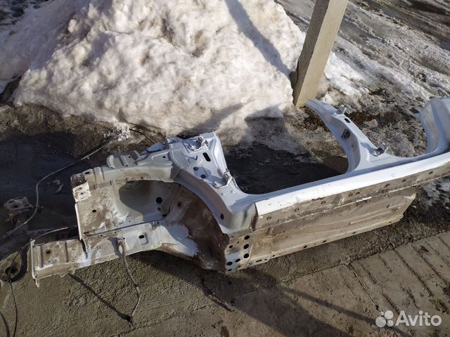 Четверть левая порог Форд Фиеста 6 15 год