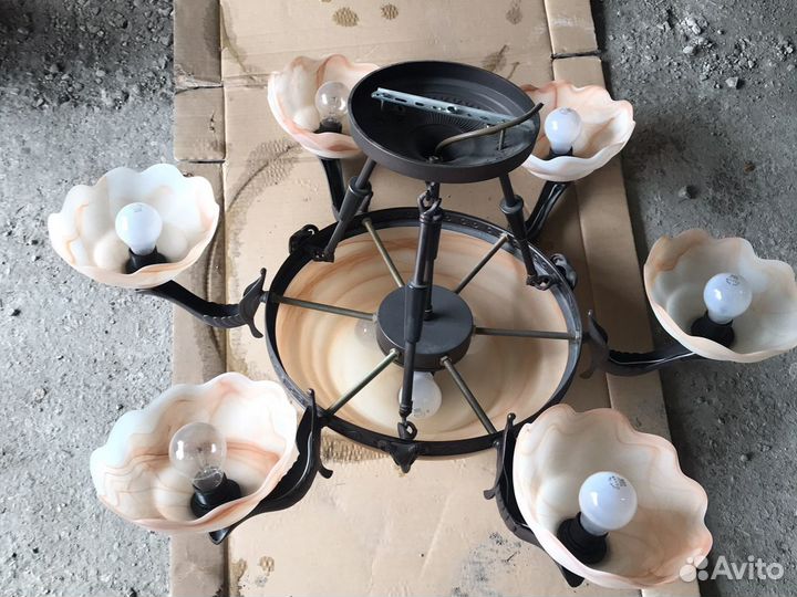 Люстра потолочная