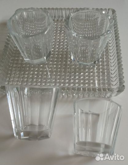 Набор стопок- рюмок на подносе. СССР