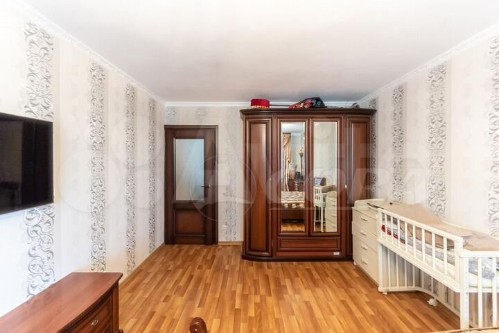 3-к. квартира, 92 м², 1/14 эт.