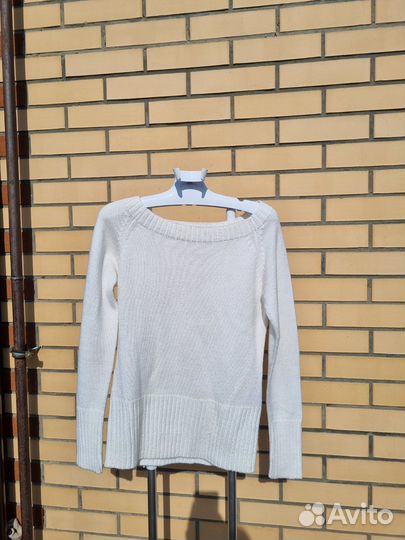 Свитер женский