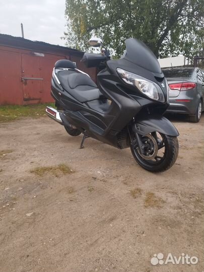 Suzuki SkyWave 250 максискутер Сузуки Скайвей