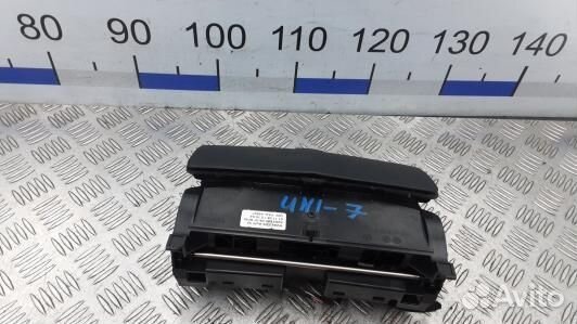 Монитор mercedes benz C-class W204 (UNI07JA01)