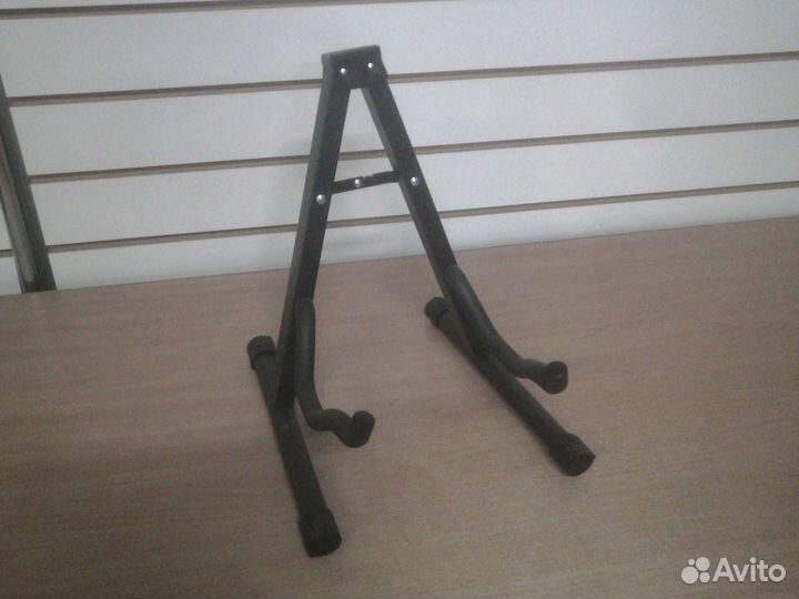 Подставка под гитары