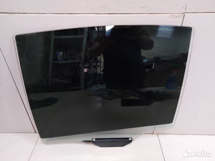 Стекло двери задней левой BMW 7-Series E65,E66 200