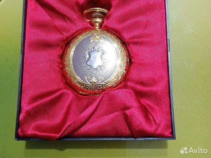 Коллекционные сувенирные часы