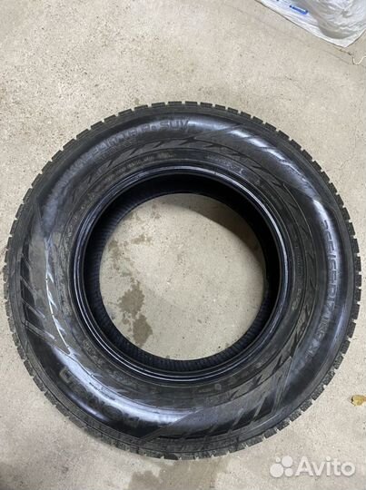 Bridgestone Ice Cruiser 5000 275/65 R17