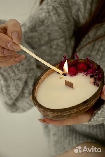 Эко-свеча в кокосе