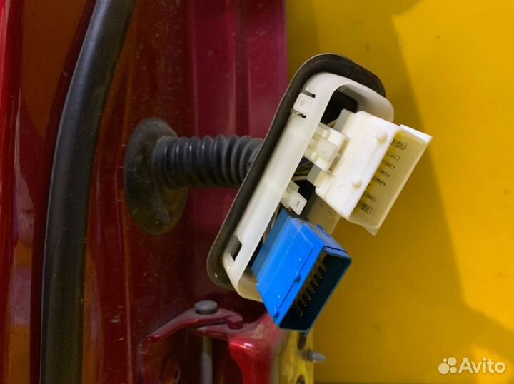 Дверь передняя левая Citroen C4