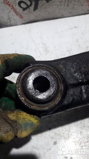 Рычаг подвески задний левый Mitsubishi Pajero V65W