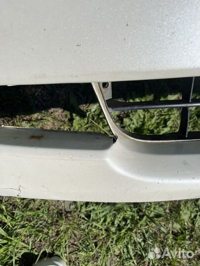 Бампер передний toyota ipsum 10