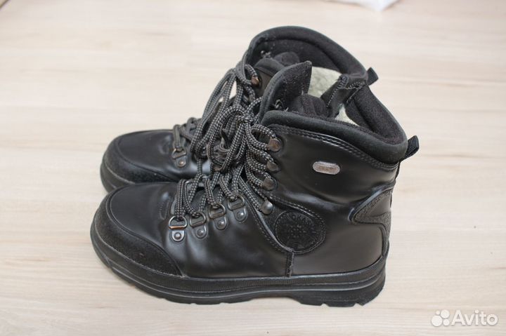 Продам зимние ботинки на мальчика