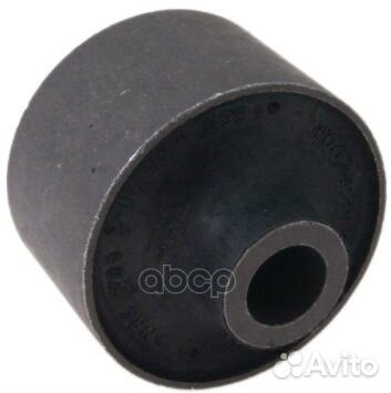 Сайлентблок переднего рычага задний L/R 1495717