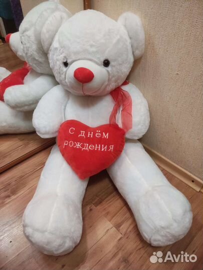 Большой Плюшевый медведь