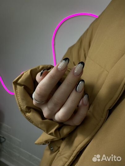 Маникюр и педикюр