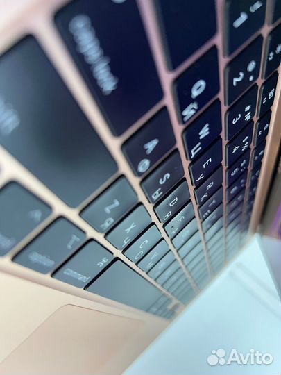 Apple macbook air 13 2020 m1/8/256/208цик gold