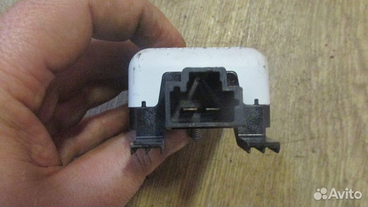 Помехоподавляющий фильтр (Volkswagen Golf)