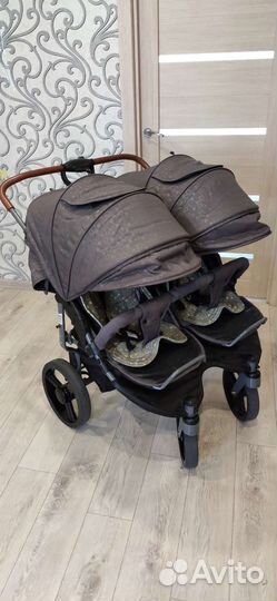 Коляска для Двойни