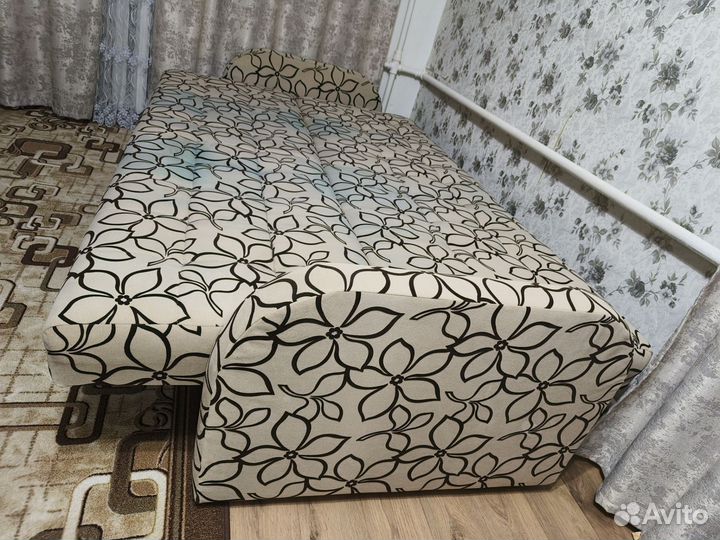 Диван с матрасом