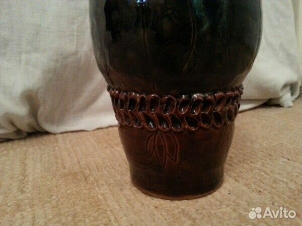 Старинная глиняная ваза