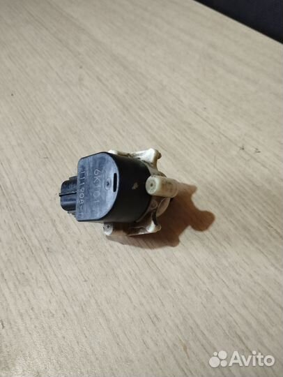 Датчик положения кузова б/у оригинал Япония