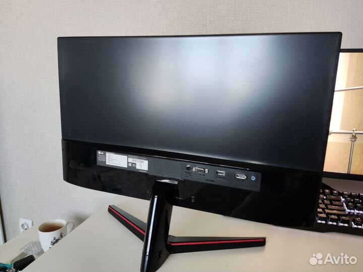 Монитор LG 24 дюйма