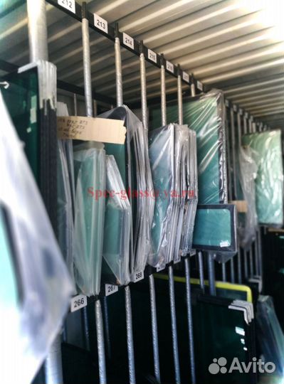 Каток xcmg XS143 Стекло лобовое правое/левое