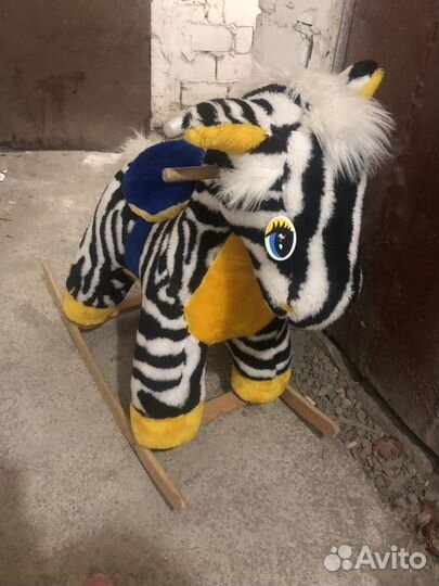 Коробка с игрушками