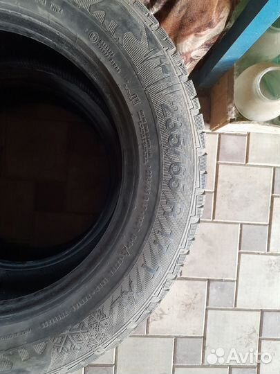 Gislaved NordFrost 100 SUV 235/65 R17