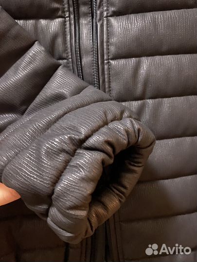Кожаная куртка guess