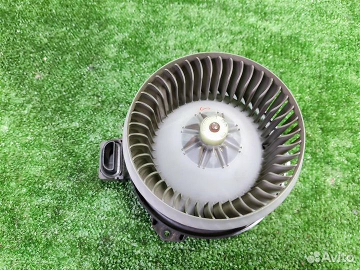 Моторчик печки Toyota Yaris P90 2010