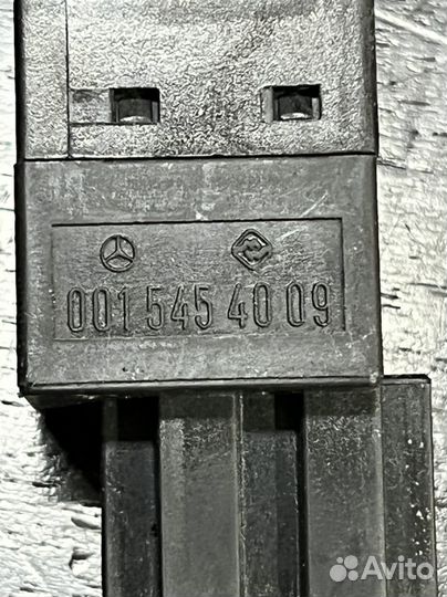 Датчик выключения стоп сигнала мерседес w211