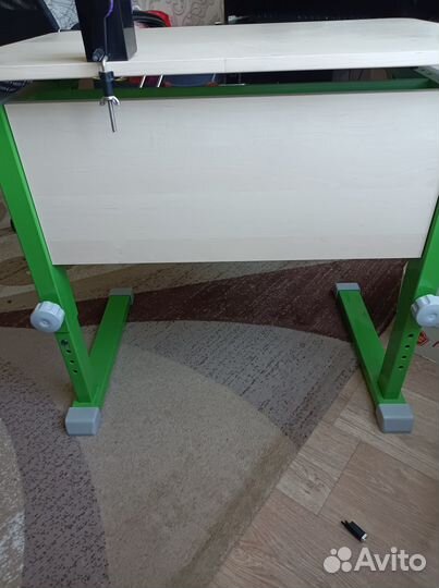 Продаю растущую парту Астек Элара