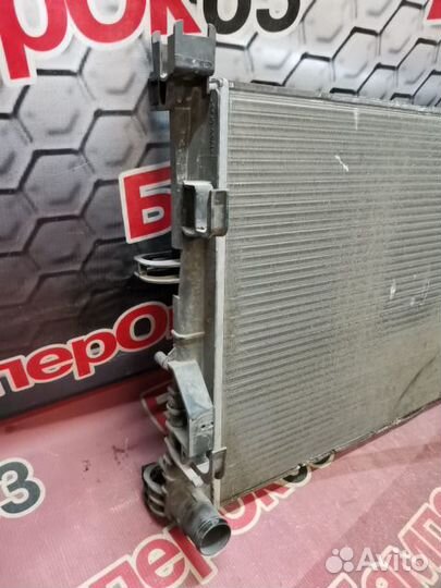 Радиатор охлаждения передний Renault Logan